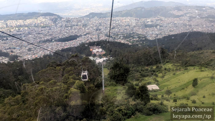 El TelefériQo at Quito is a cable car system that brings you up to 3900 m elevation.